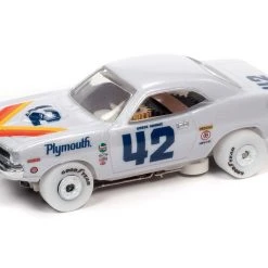 Auto World iWHEELS 1970 Plymouth Barracuda Swede Savage #42 Thunderjet HO Slot Car