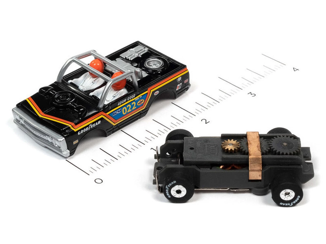 Auto World 1970 Chevrolet Baja Blazer (Black) Thunderjet HO Slot Car - Image 3
