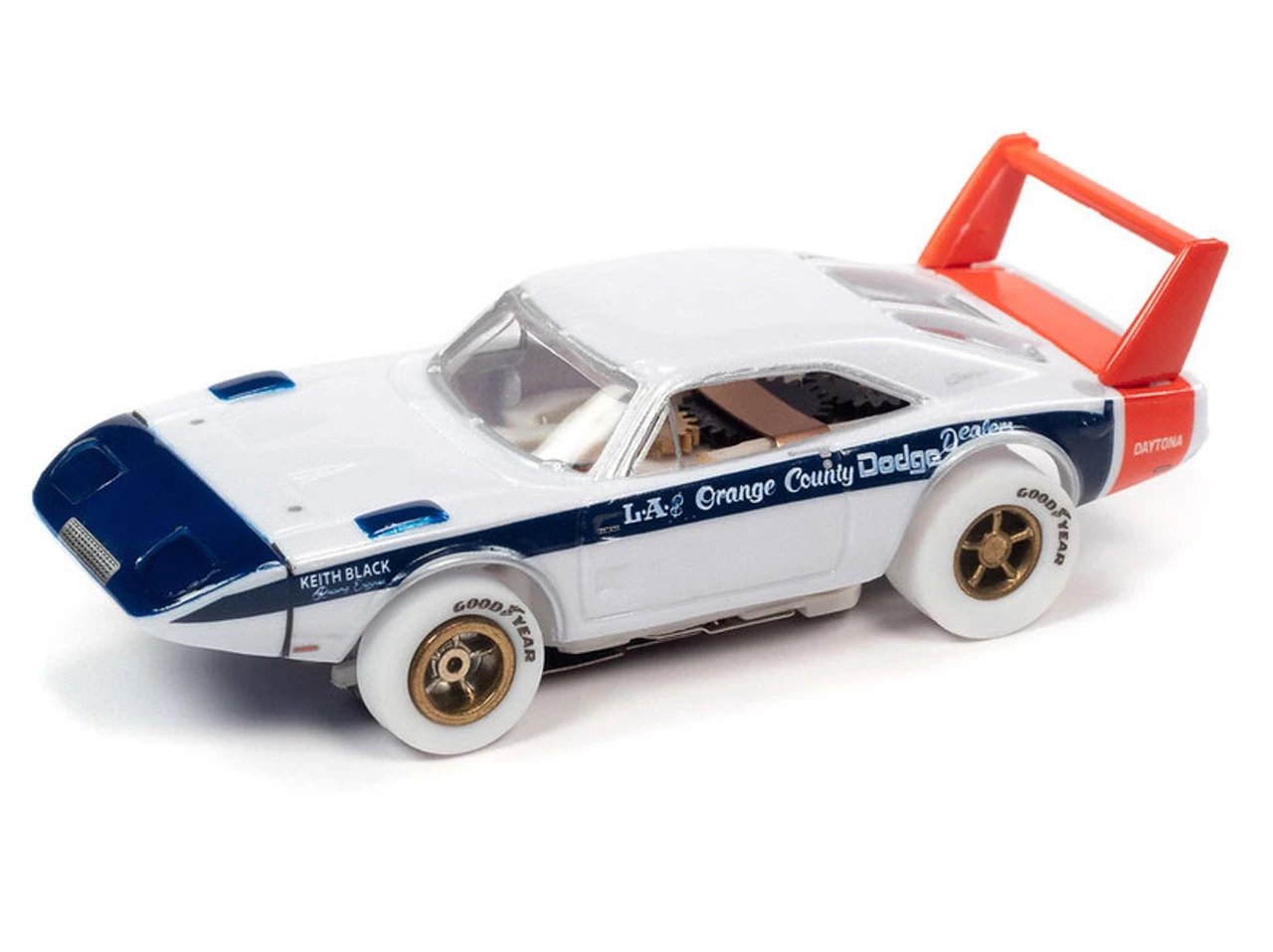 Auto World iWHEELS 1969 Dodge Charger Daytona X-Traction R35 HO Slot Car