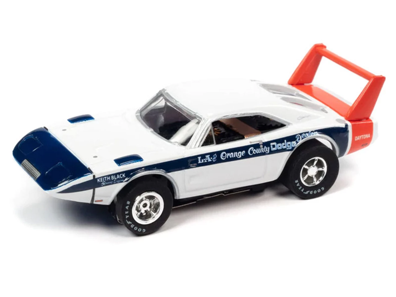 Auto World 1969 Dodge Charger Daytona (White) X-Traction R35 HO Slot Car