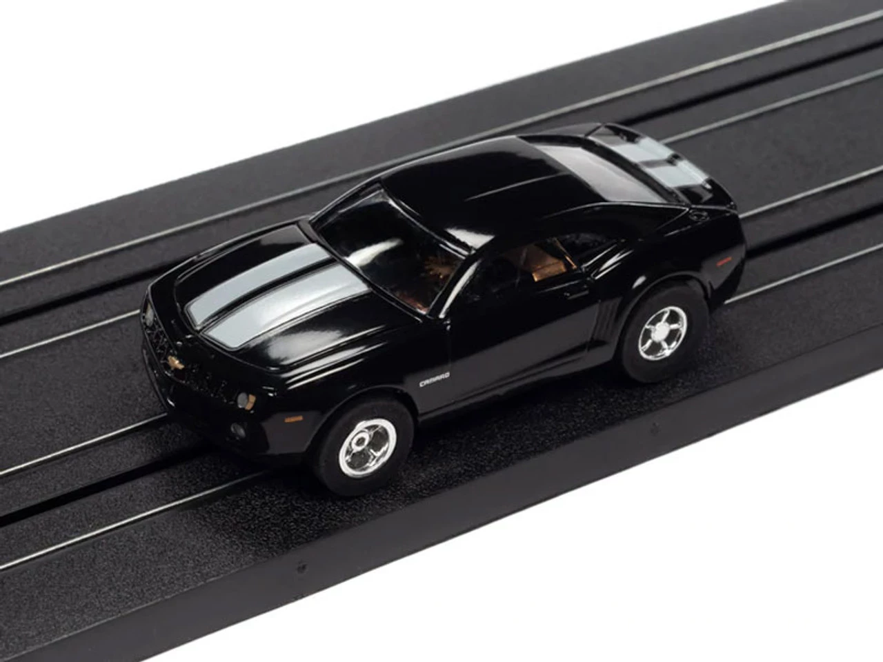 Auto World 2010 Chevrolet Camaro (Black) X-Traction R35 HO Slot Car - Image 2