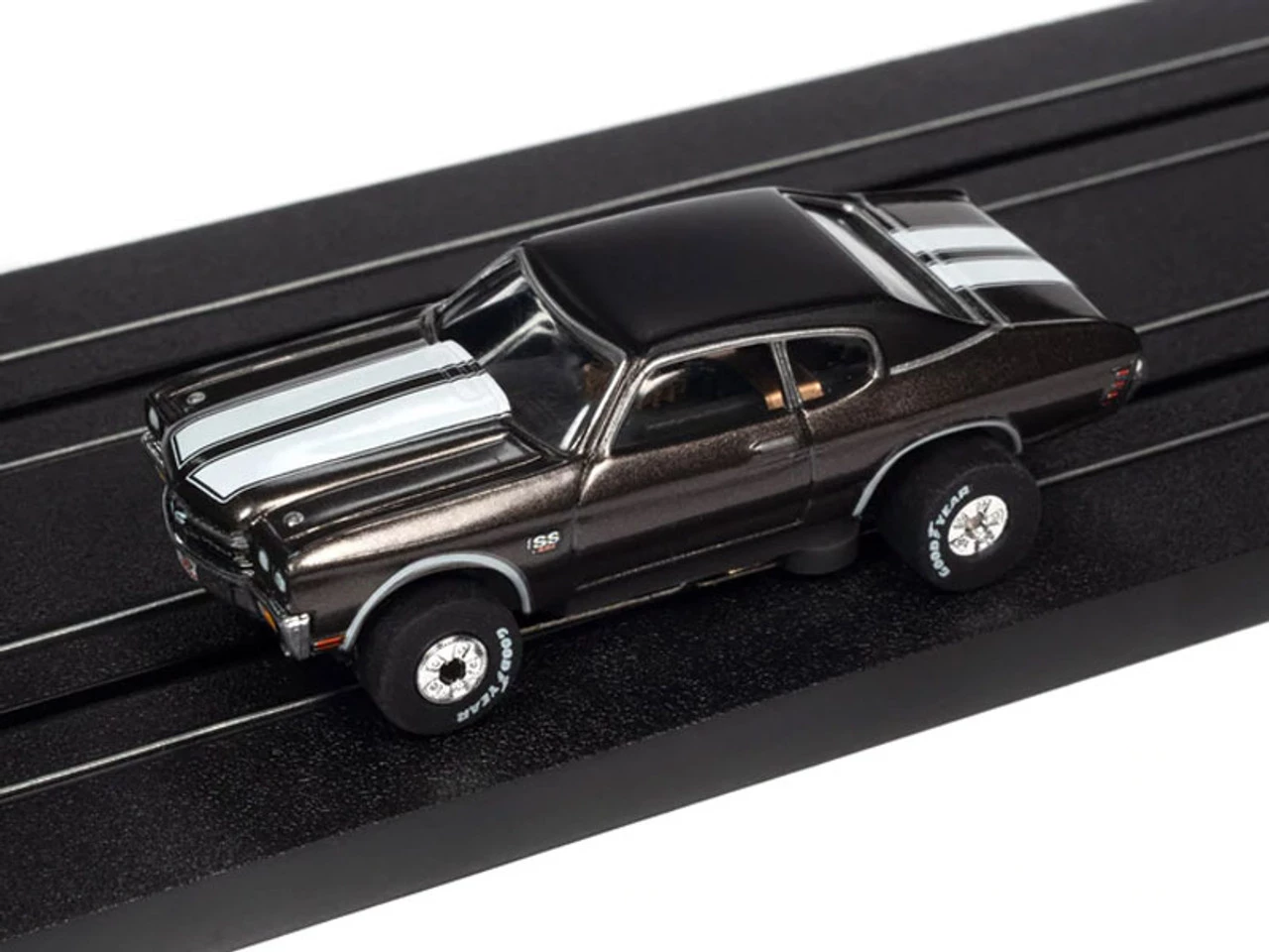 Auto World 1970 Chevrolet Chevelle SS (Gray) Thunderjet HO Slot Car - Image 2