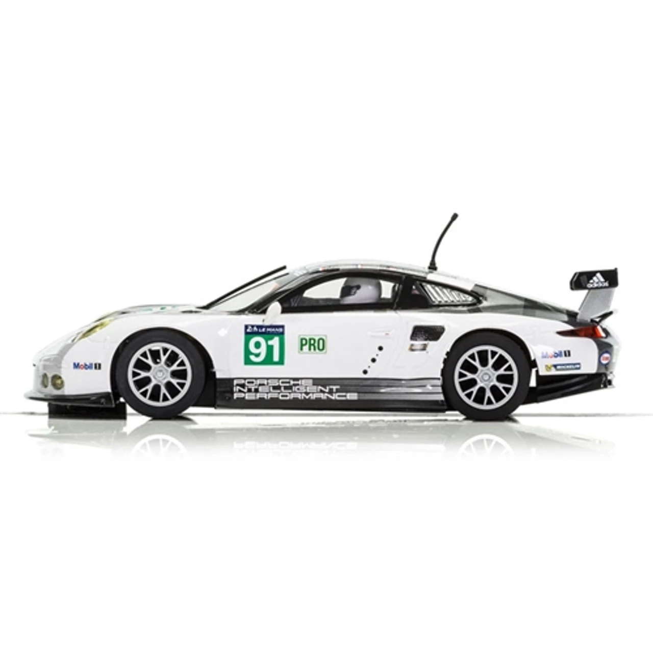Scalextric Porsche 911-991 GTE 2016 Le Mans 1/32 Slot Car - Image 3