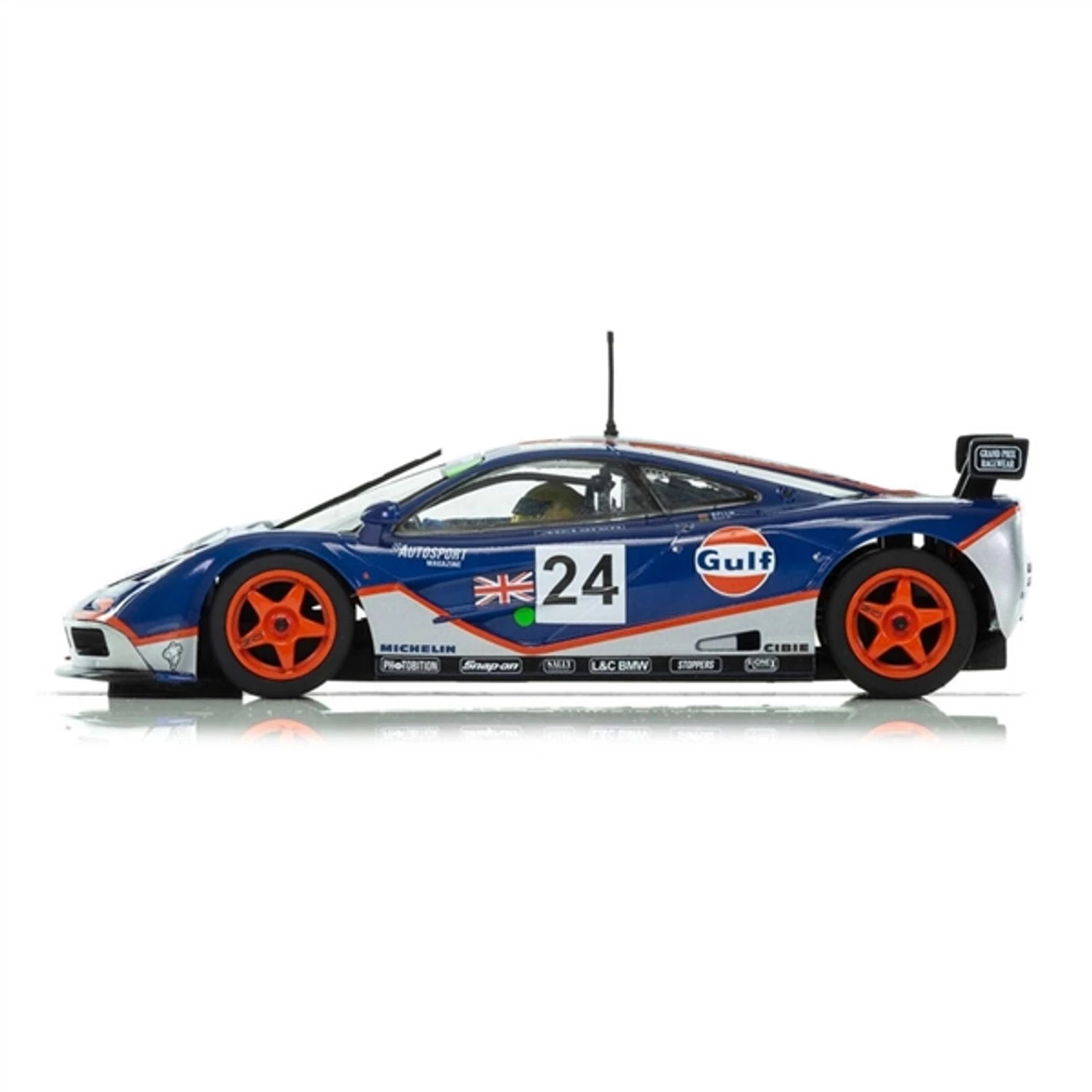 Scalextric McLaren F1 GTR 'GULF' Blue/Orange 1995 LeMans 1/32 Slot Car - Image 4